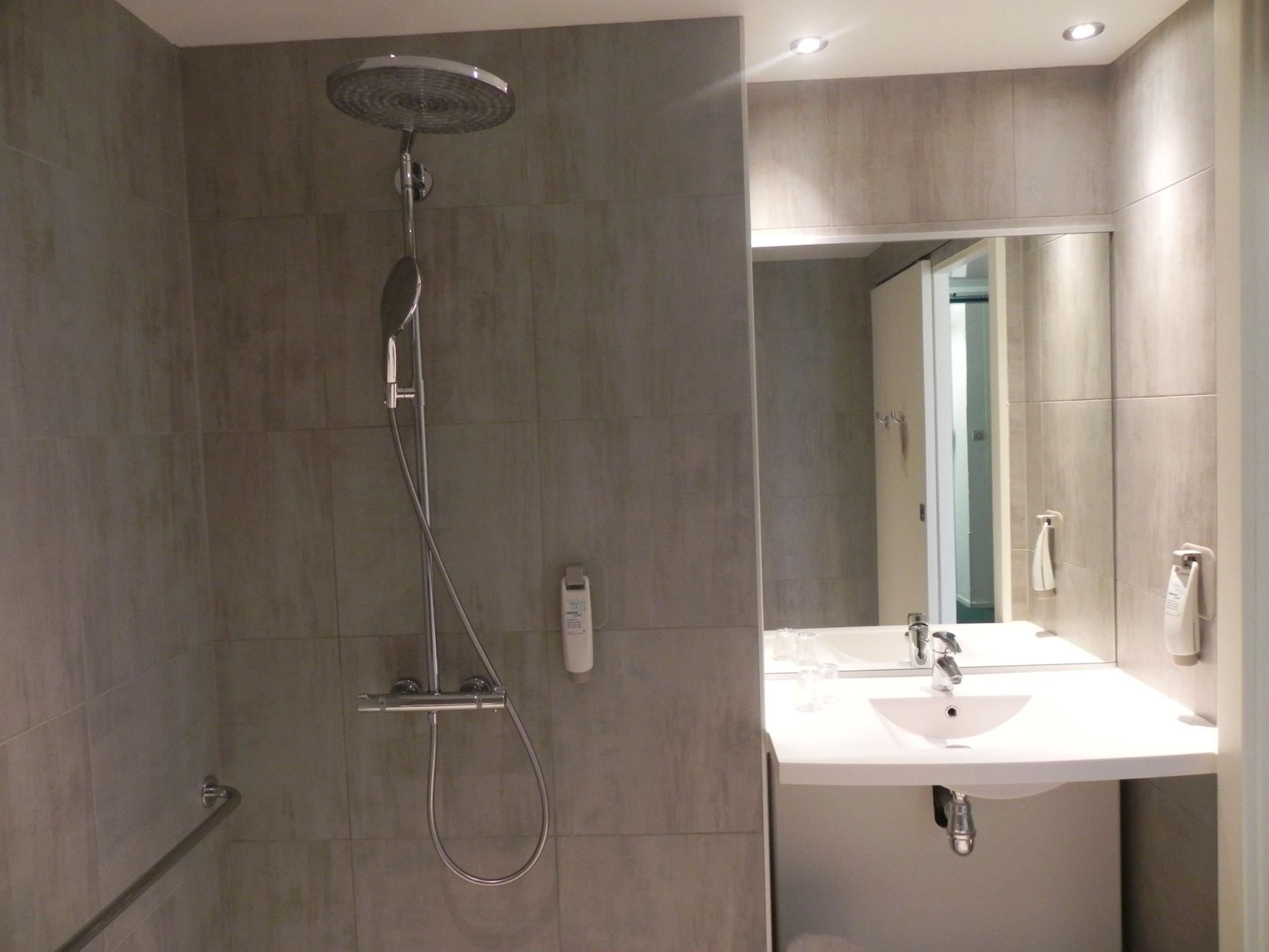 ibis Sète Balaruc les Bains Bien-être et Spa Esterno foto
